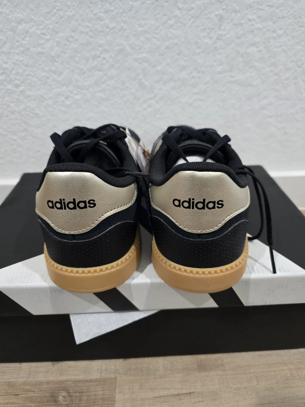 Adidas Breaknet Sleet Women'sBlack and Gold Court-Style Sneakers